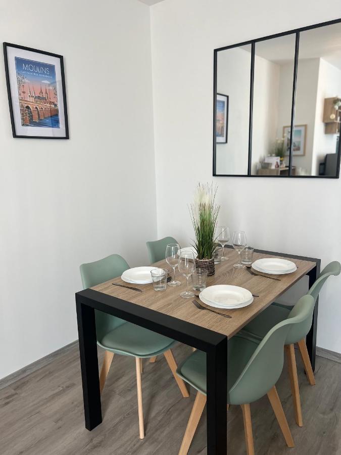 Le Cocon Moulinois, Proche Gare Avec Services By Primo C0Nciergerie Apartment Мулин Екстериор снимка