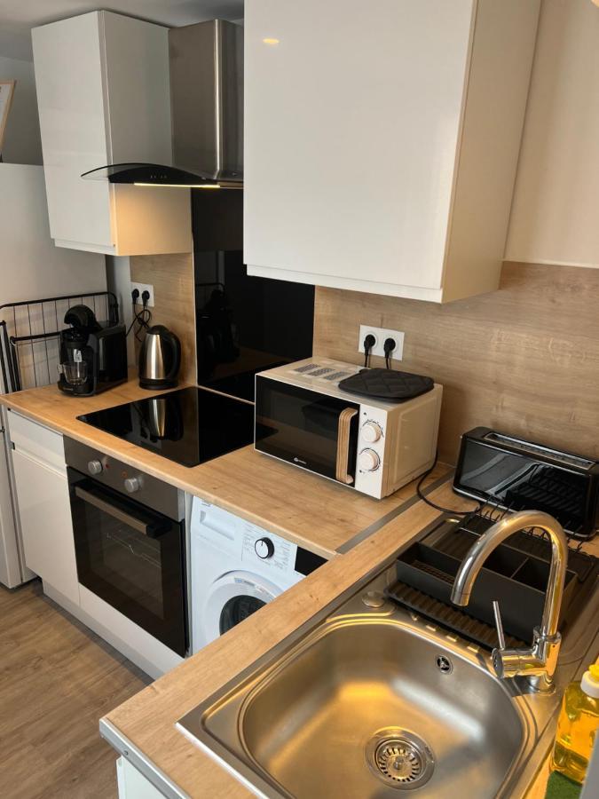 Le Cocon Moulinois, Proche Gare Avec Services By Primo C0Nciergerie Apartment Мулин Екстериор снимка