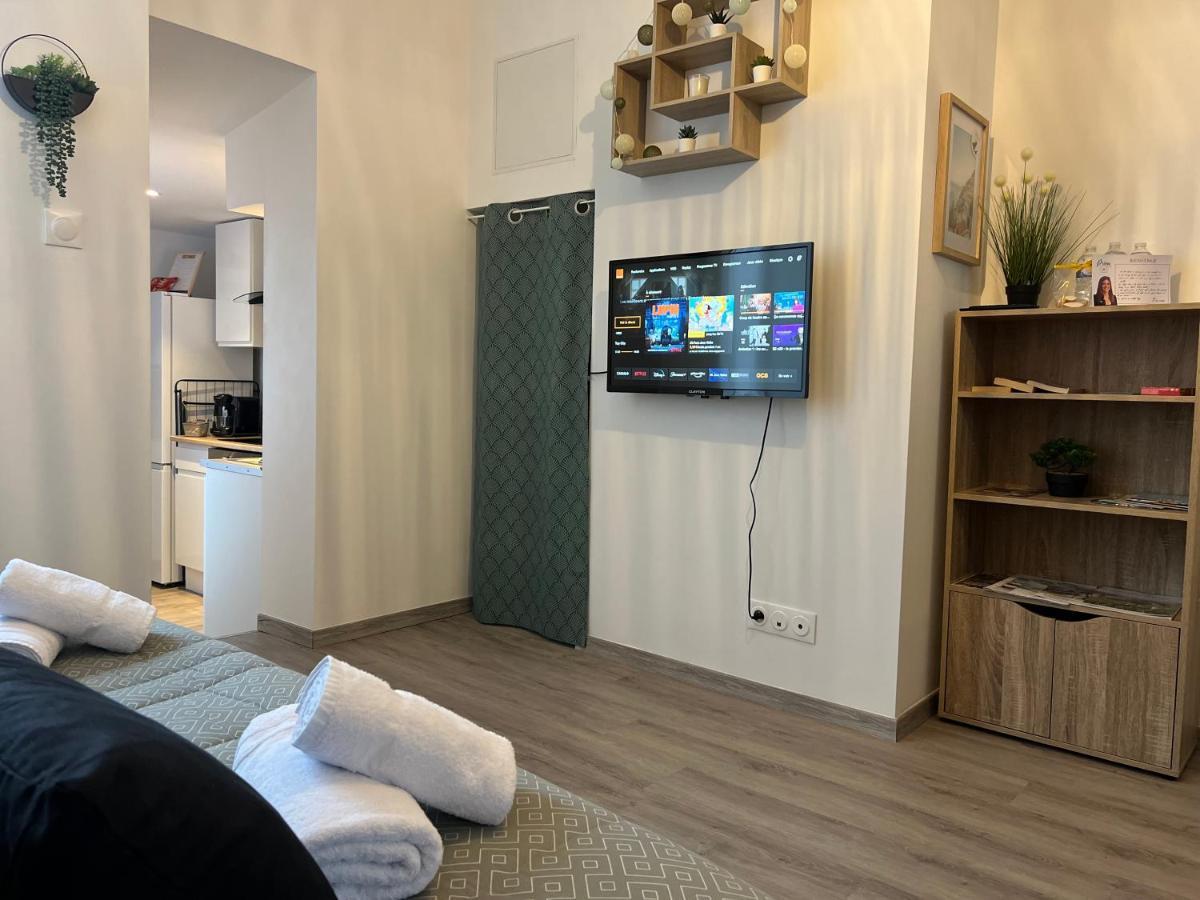Le Cocon Moulinois, Proche Gare Avec Services By Primo C0Nciergerie Apartment Мулин Екстериор снимка